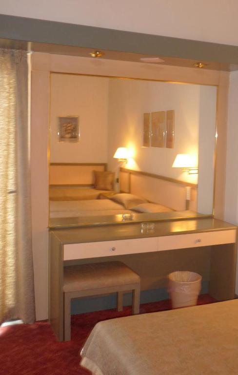 Rainbow Hotel Rhodes City Room photo
