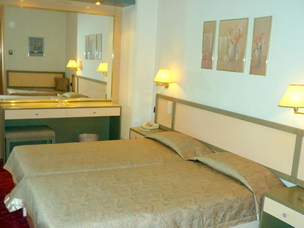 Rainbow Hotel Rhodes City Room photo